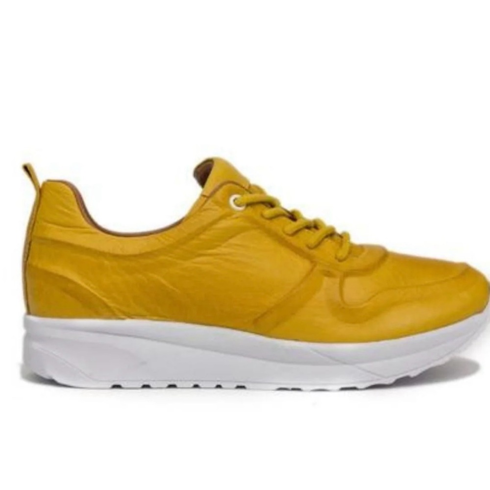 Atelier Sona Women's Athletic Shoes - yellow